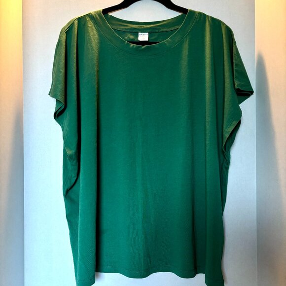 Size 2x Teee Shirt, green sleeveless - Picture 1 of 3